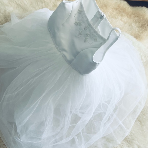 Size 4T ~ Stunning David’s Bridal Flower Girl Dress! - Picture 4 of 8